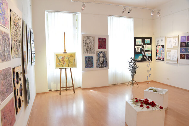 Výstava absolventským prác základnej umeleckej školy karola pádivého - DSC_2561