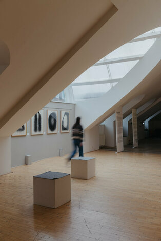 Igor kalný - nič než umelec - galeria_bazovskeho_dvaja (10)