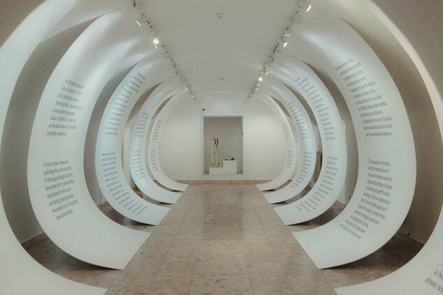 Výstava ochrana pamiatok a moderná architektúra trenčianskeho kraja: súčasný stav a výzvy - cat_vernisáž_dvaja (3)