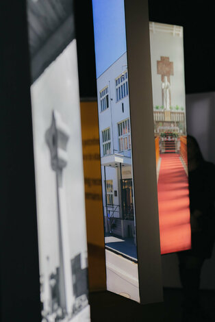 Výstava ochrana pamiatok a moderná architektúra trenčianskeho kraja: súčasný stav a výzvy - cat_vernisáž_dvaja (94)