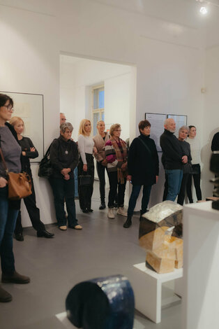 Finisáž výstavy rudolf uher – stopy - finisaz_uher_dvaja (37)