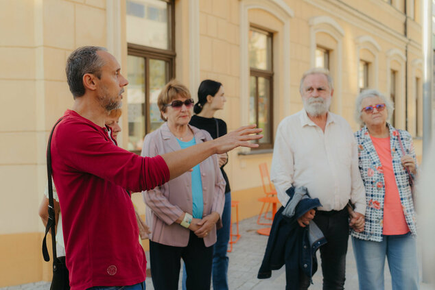 Komentovaná hviezdoslavova ulica - cat_hviezdoslavova_dvaja (14)