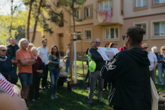 Komentovaná prehliadka sídliska dlhé hony - cat_dlhé_hony_dvaja (31)