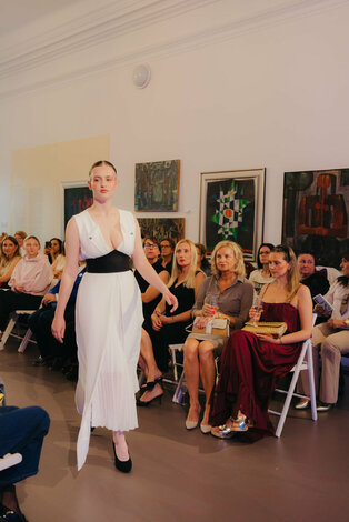 Módna prehliadka - galeria_bazovskeho_prehliadka_dvaja (36)