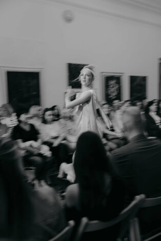 Módna prehliadka - galeria_bazovskeho_prehliadka_dvaja (89)