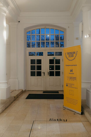 Rudolf uher/ stopy - uher_stopy_galeria_bazovsky_dvaja (16)