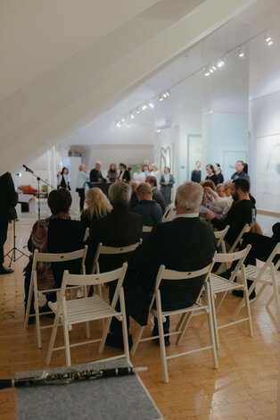 Vernisáž igor kalný - kalny_galeria_bazovsky_dvaja (31)