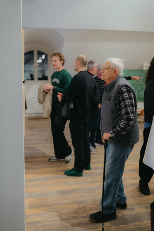 Vernisáž igor kalný - kalny_galeria_bazovsky_dvaja (81)