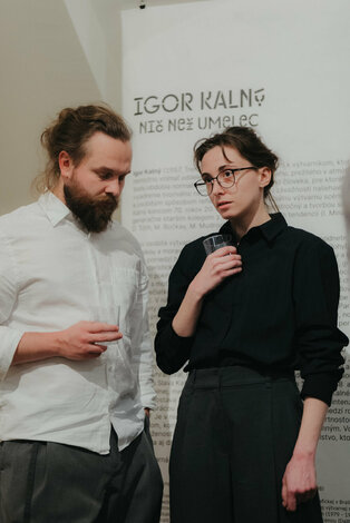 Vernisáž igor kalný - kalny_galeria_bazovsky_dvaja (90)