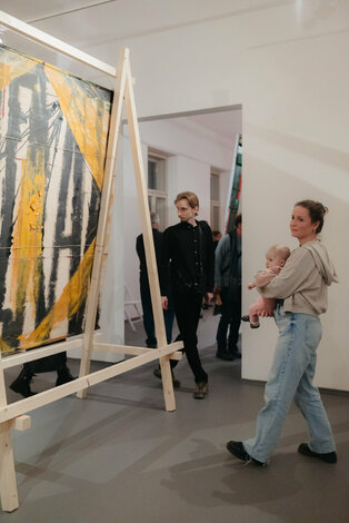 Vernisáž stano filko - trenčín_26_otvárací_víkend_piatok_dvaja (276)