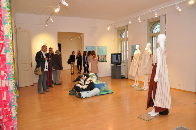 Vernisáž výstavy budúcnosť textilu - future of textile - DSC_0208