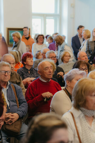 Vernisáž výstavy r. moško 100 - vernisaz_mosko_galeria_bazovskeho_dvaja (17)