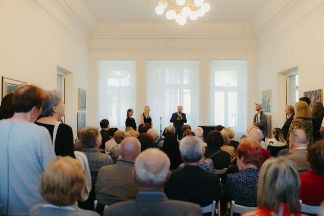 Vernisáž výstavy r. moško 100 - vernisaz_mosko_galeria_bazovskeho_dvaja (39)